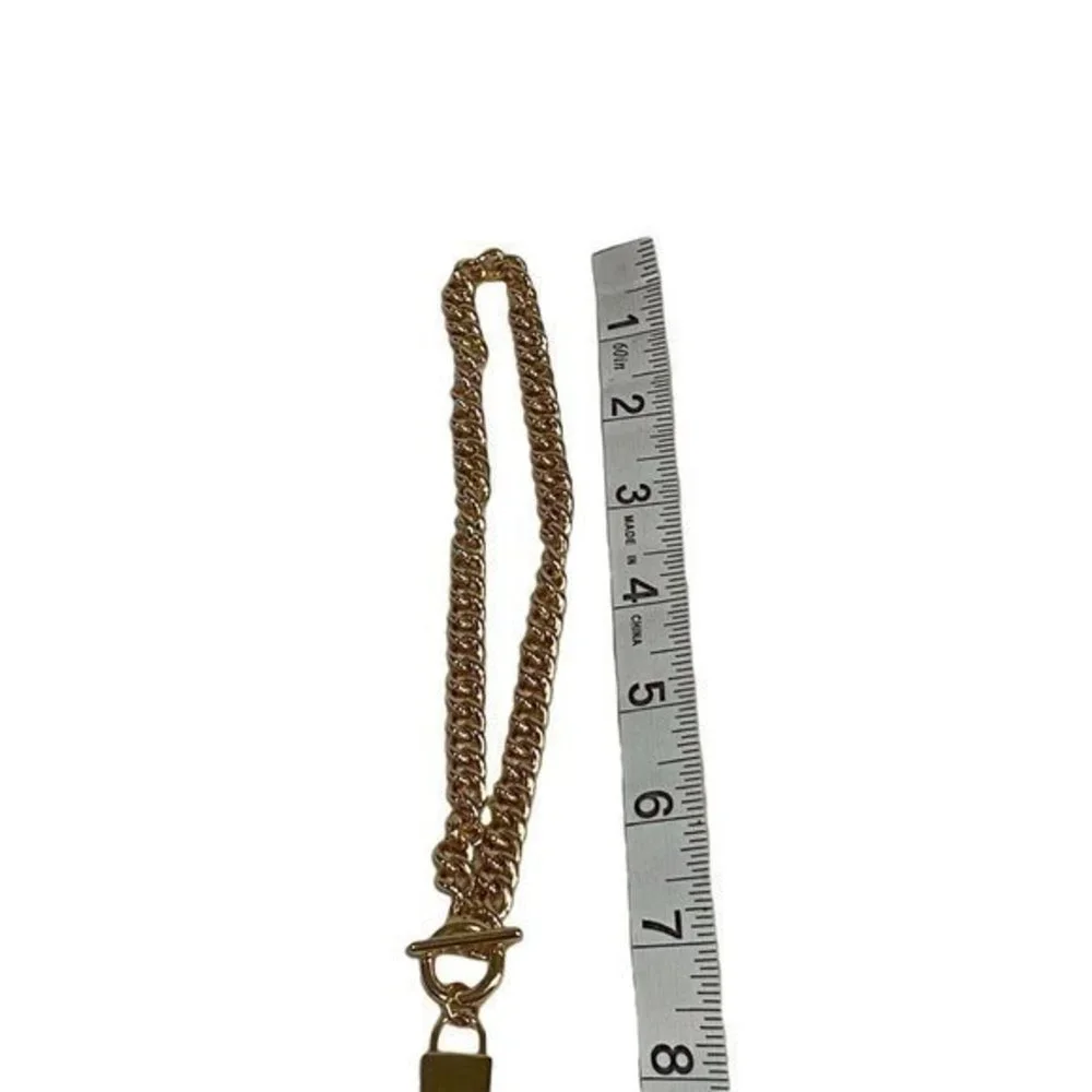 Gold Tone‎ Toggle Clasp Lock Necklace